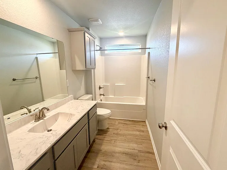 1227 Lexington Dr — Photo 13