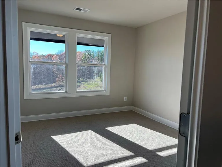 431 Lincoln St — Photo 11