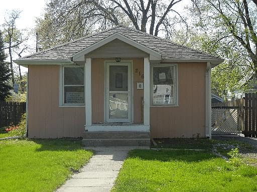 1st image of 216 Mallette Ave