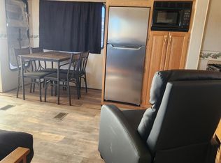 11992 Itoya Vista Rd #B, Apple Valley, CA 92308