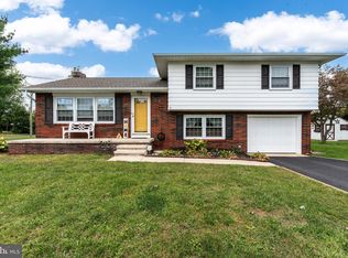 584 Overbrook Rd, Vineland, NJ 08360