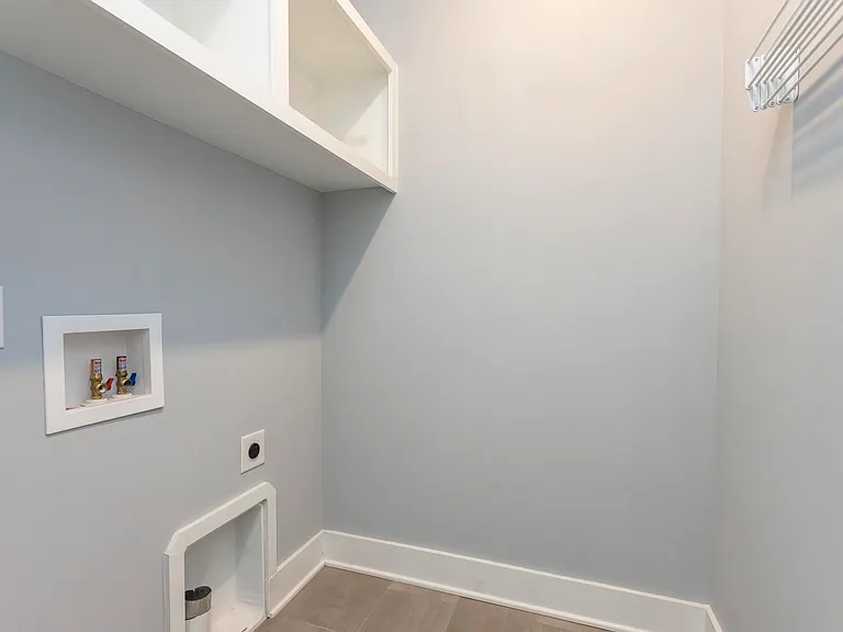 708 Tral St — Photo 38