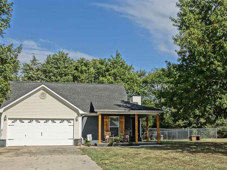 1st image of 205 Cedar Creek Cir