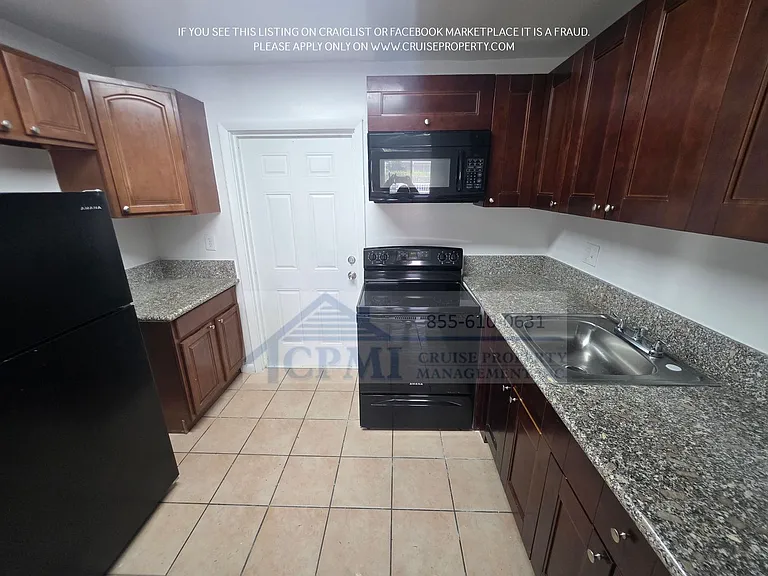 8430 NW 40th St Coral Springs, FL 33065 — Photo 11