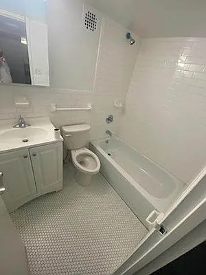 Rented by Voro NYC | media 28