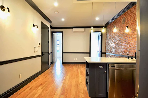 Rented by Premier Metro Realty Corp | media 19