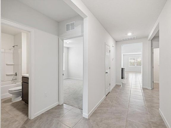 3rd image of 1072 Roseland Road