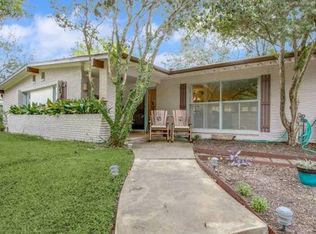 720 Canterbury Hill St, Terrell Hills, TX 78209