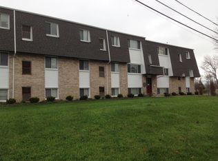 23210 Huron River Dr APT 17, Rockwood, MI 48173