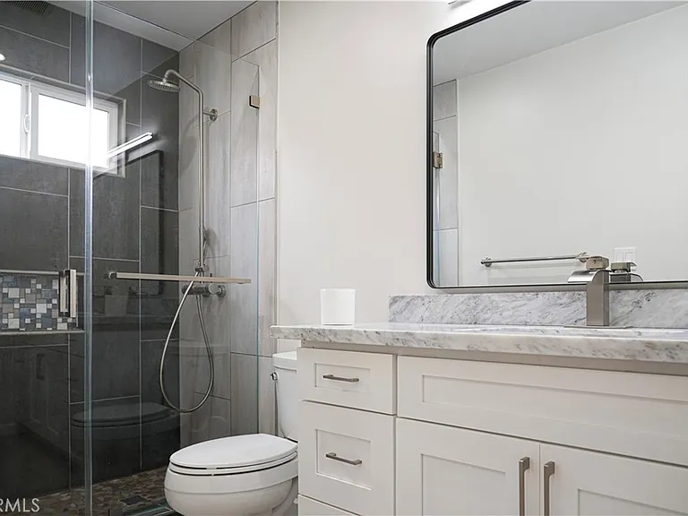 6343 Livia Ave — Photo 16