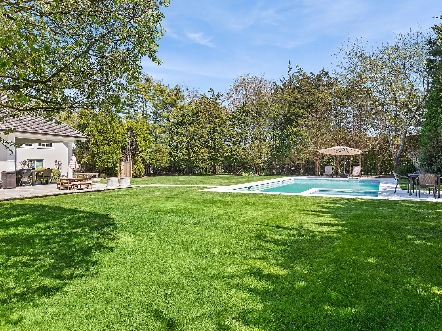 Southampton Village Living at its Finest — Photo 3