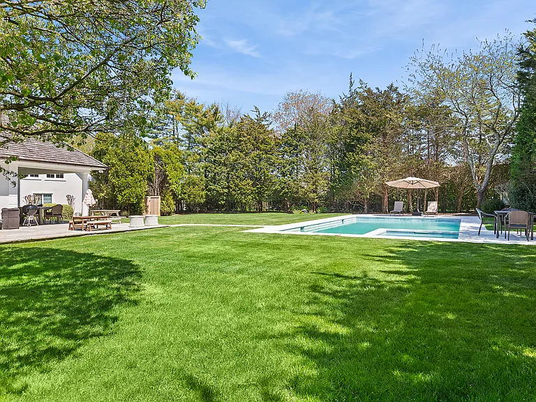 315 Flying Point Rd — Photo 3