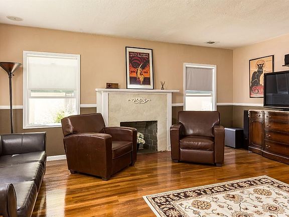2nd image of 1001 S Pleasant Ave