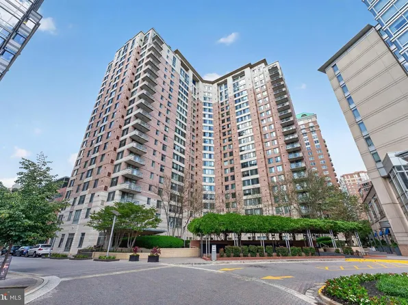 851 N Glebe Rd APT 1301, Arlington, VA 22203