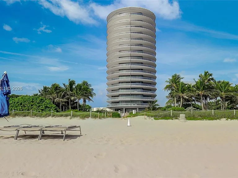 8701 Collins Ave #1103 — Photo 27