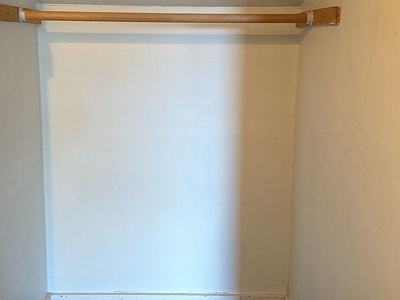 5th image of 124 S Indiana Ave #1