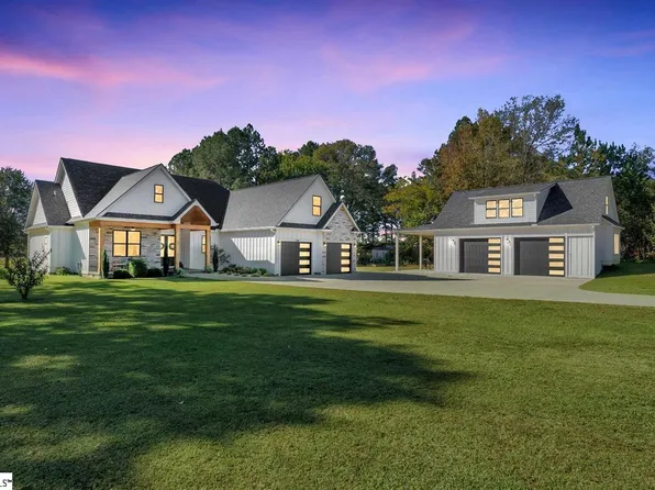 3006 Old Furnace Rd, Boiling Springs, SC 29316