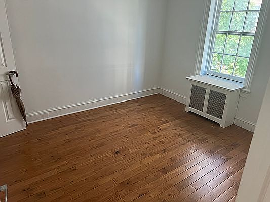 4th image of 25 E 63rd St APT 9