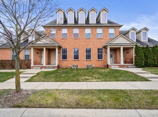 5128 Mesa Dr #94, Utica, MI 48316