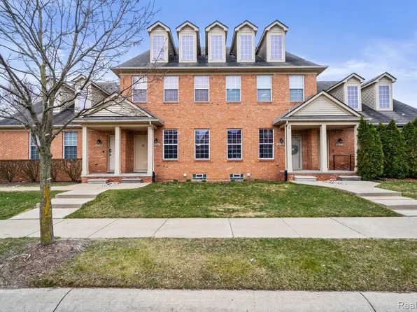 5128 Mesa Dr #94, Utica, MI 48316