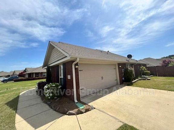 2nd image of 1001 River Crest Trl