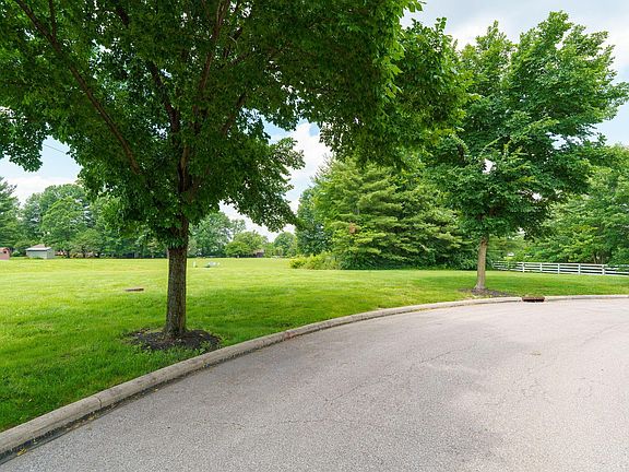5th image of 6955 Bulrush Ct