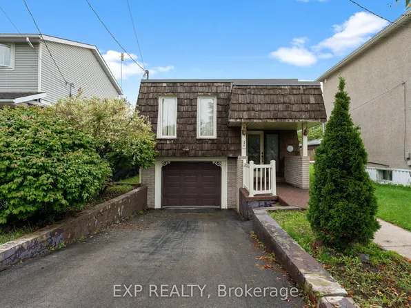 23 Classic Ave, Welland, ON L3B 1P3