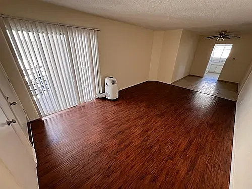 Floor plan 305