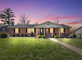236 Cedar Trail Dr, Ballwin, MO 63011
