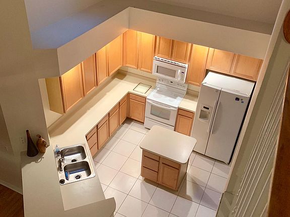 3rd image of 1633 SW Harbour Isles Cir