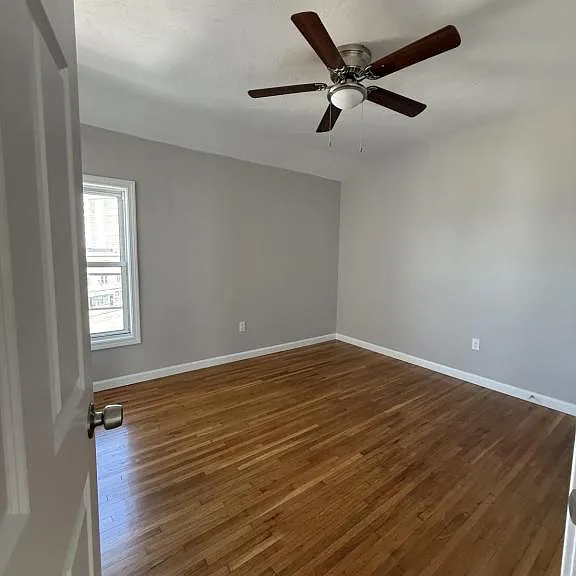 133 Bogle St — Photo 8