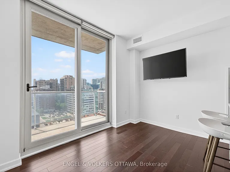 300 Lisgar St #1210 — Photo 8