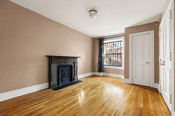 Sold by Compass | media 10