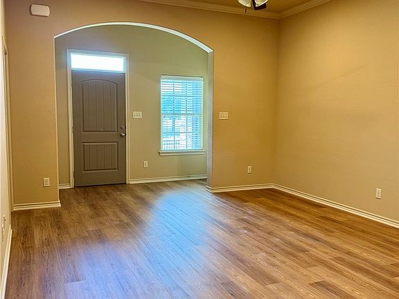 3rd image of 3815 Harvey Rd