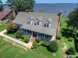132 E Canvasback Dr, Currituck, NC 27929