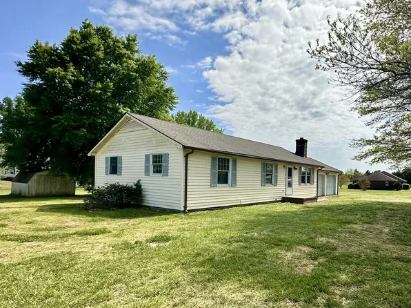 16676 Richmond Rd, Callao, VA 22435