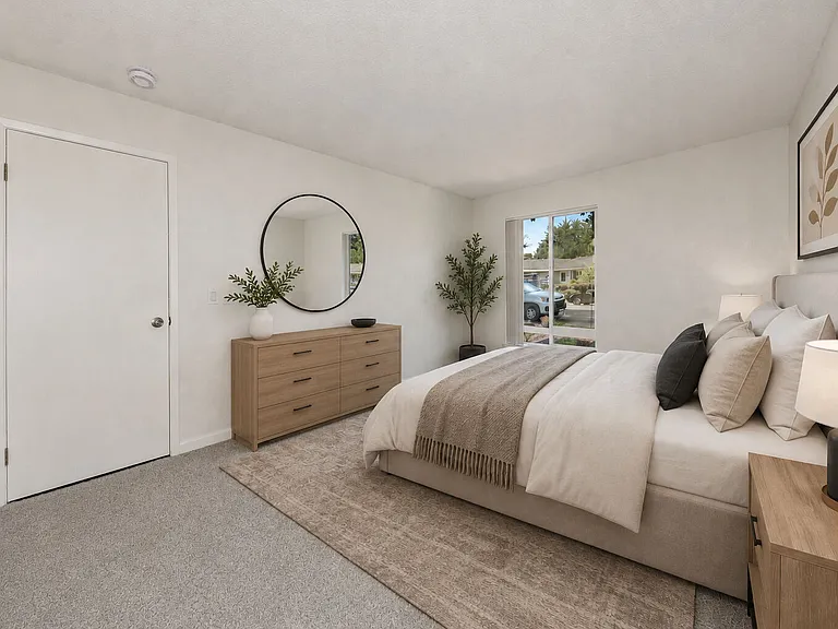 Rose Glen Apartments — Photo 6