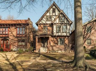 6137 Westminster Pl, Saint Louis, MO 63112