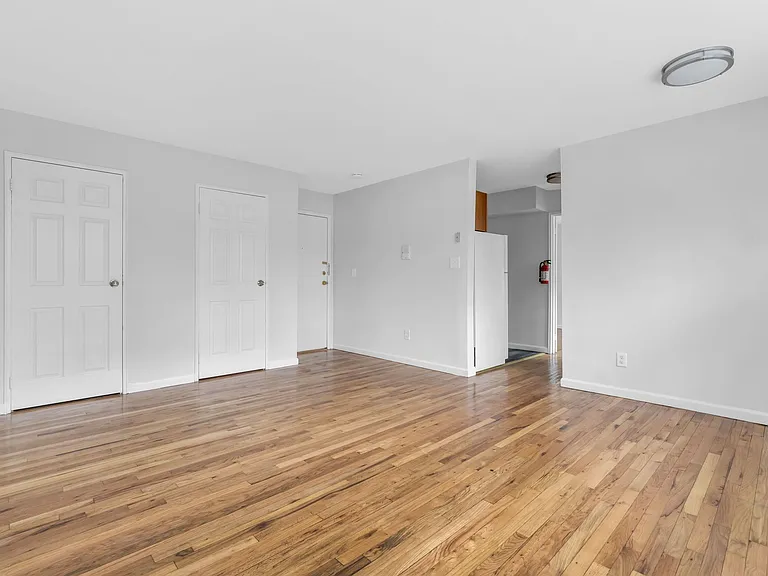 Briar Lane Apartments — Photo 16
