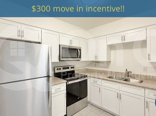 1712 E Pepper Cir APT 4, Mesa, AZ 85203