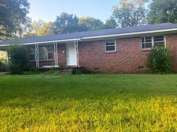 103 Hemlock St, Bruceton, TN 38317