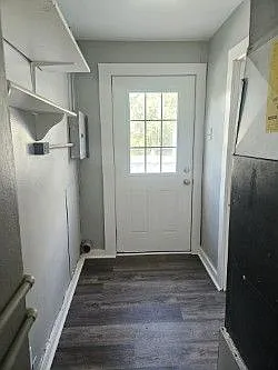 1155 Hartzell St — Photo 9