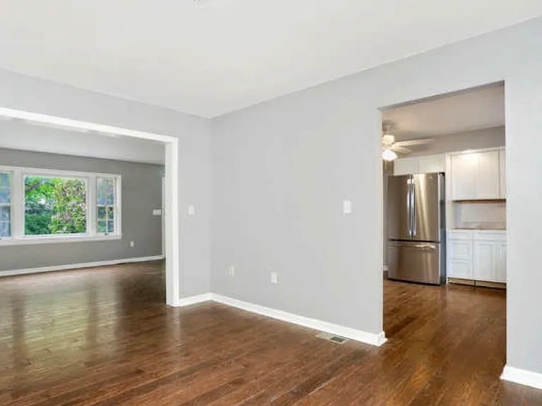 3 Hawthorne St S #A — Photo 3