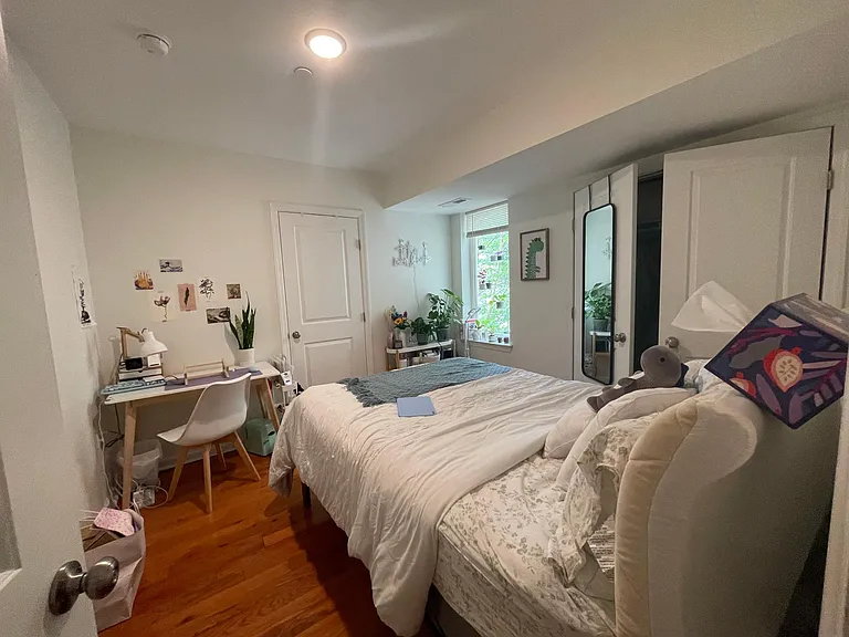 326 N 40th St #5 — Photo 9