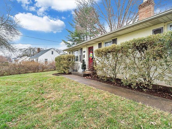 2nd image of 5925 Igloe Dr