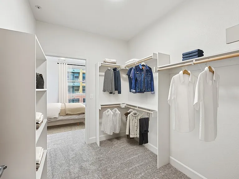 Walk-in closet