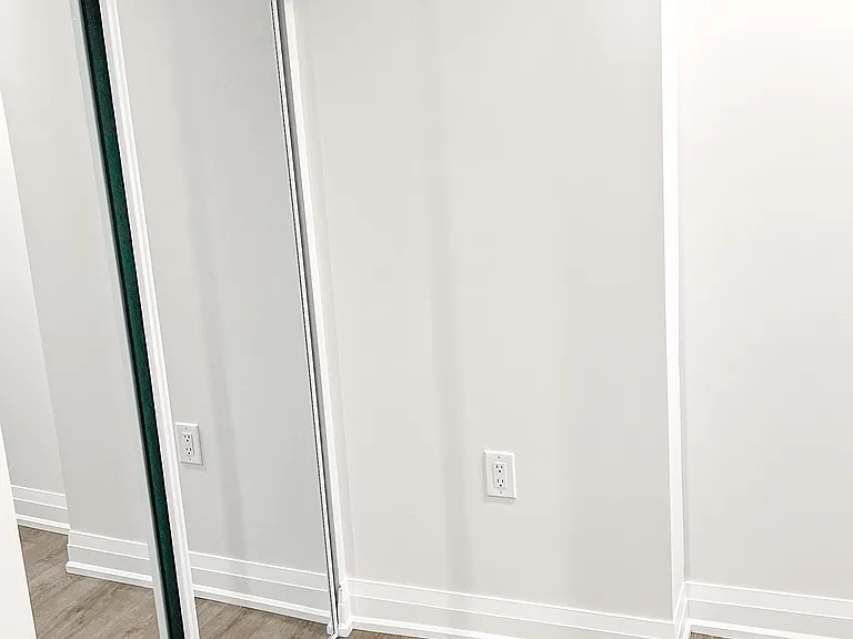 210 McKee Ave #BASEMENT — Photo 2