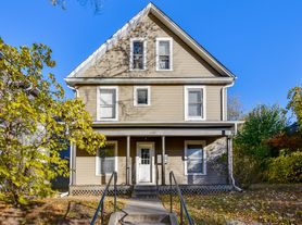 2523 Lyndale Ave S, Minneapolis, MN
