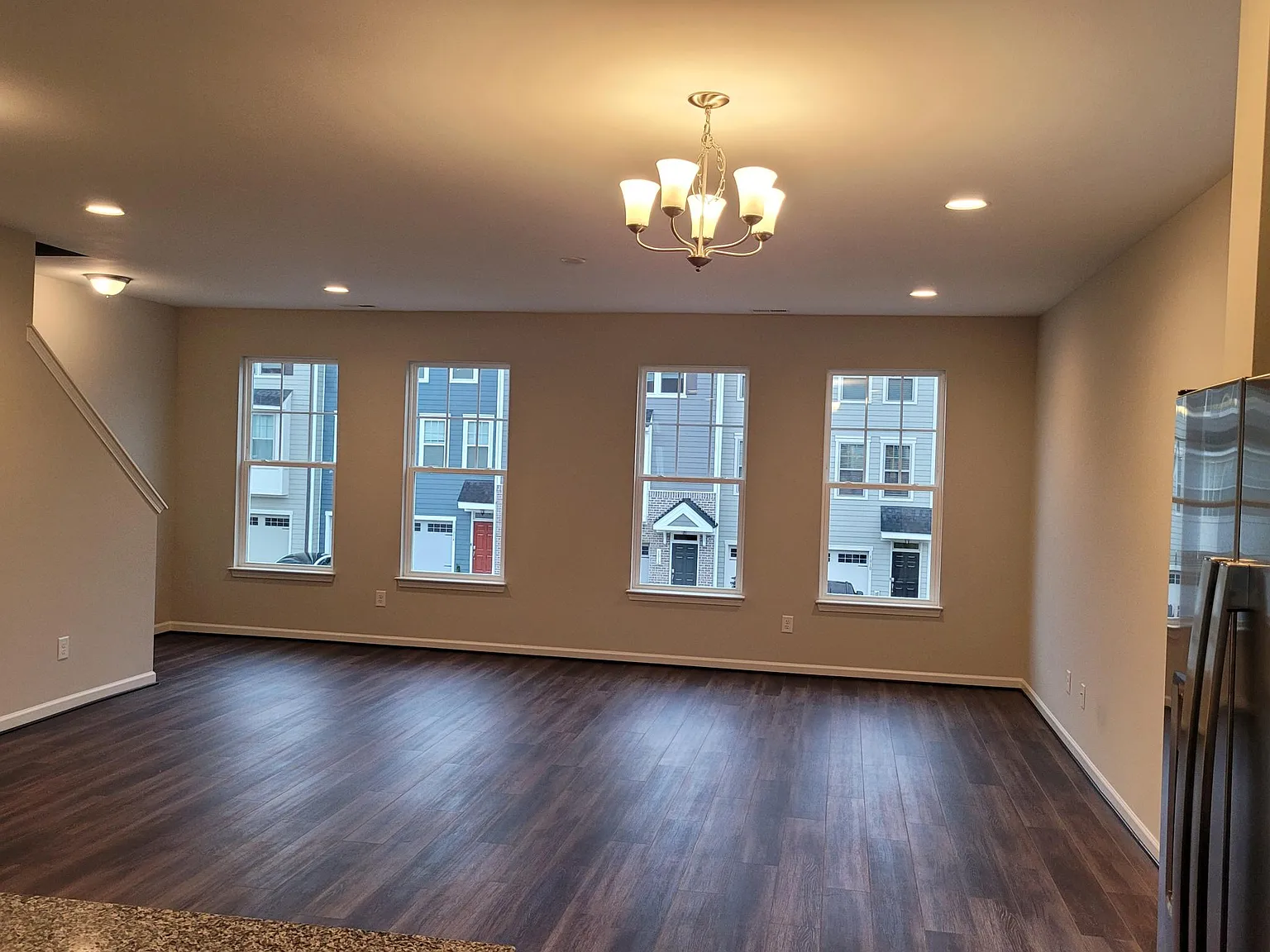 4 bed, 3.5 bath, 1984 sqft, $2,200 — Photo 3