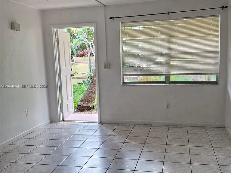 1826 Cleveland St #2 — Photo 3
